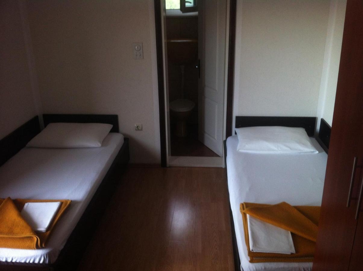 Apartments Avdic Sutomore Habitación foto
